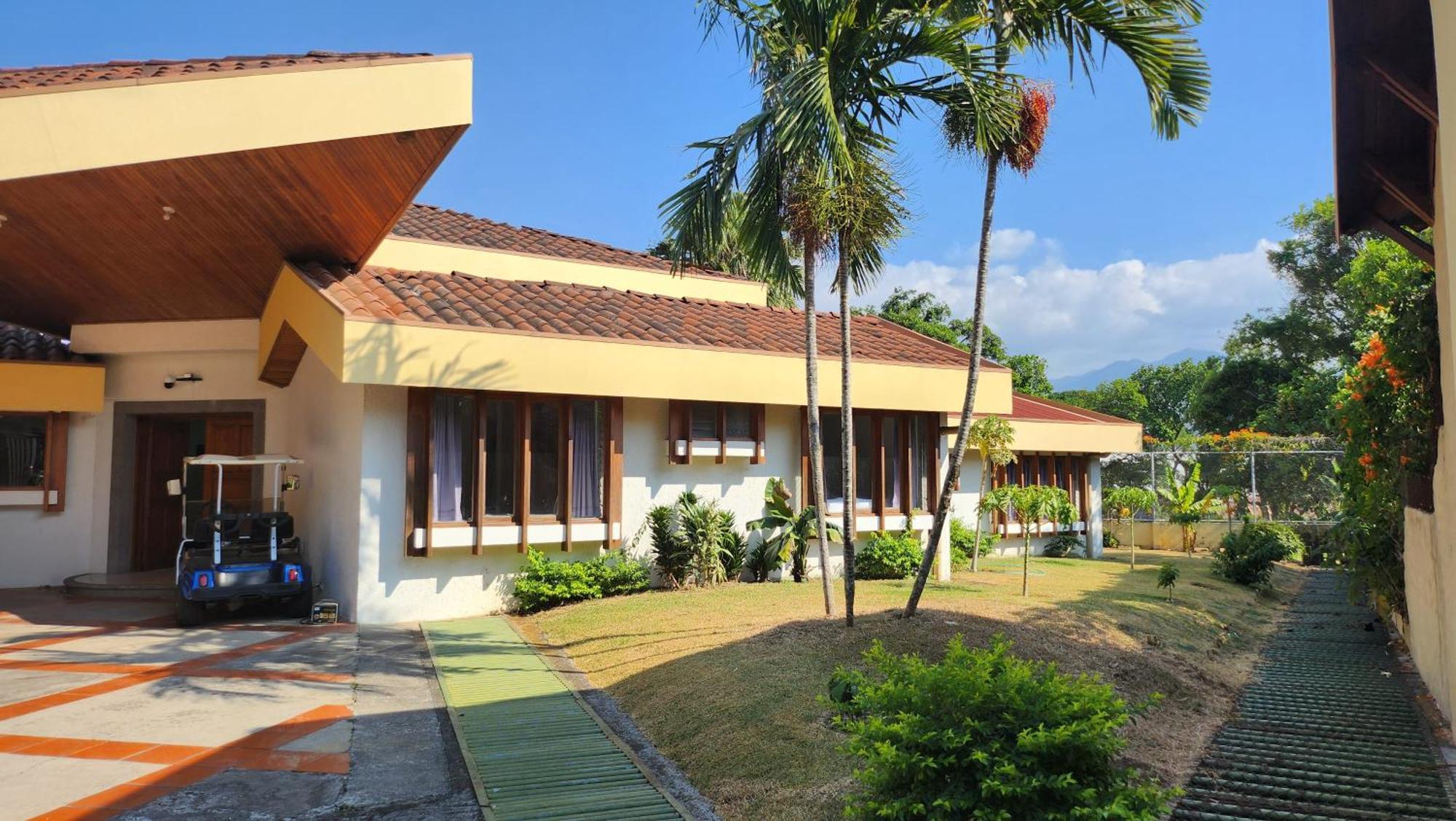 La Casa De Cariari Al Golf Acomodação com café da manhã Heredia Exterior foto
